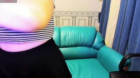 Helen Elliot online show from 12/26/24, 10:05