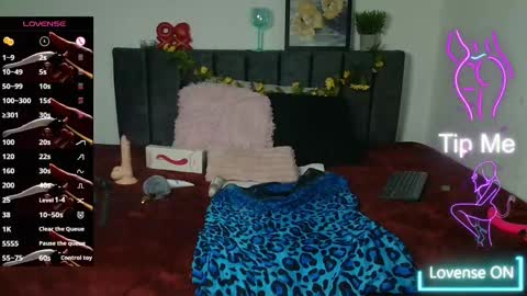 Helen online show from 10/15/25, 07:14