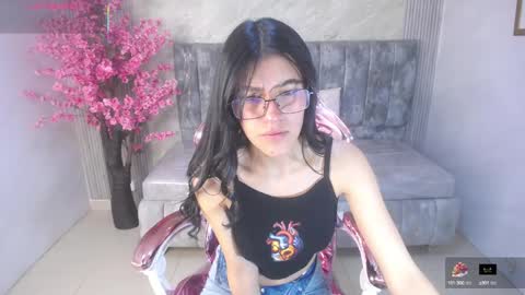 helena1_s online show from 09/22/25, 08:11