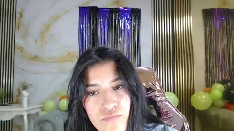 helena1_s online show from 11/01/25, 08:11