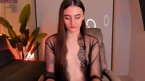 Helen online show from 12/20/24, 08:45
