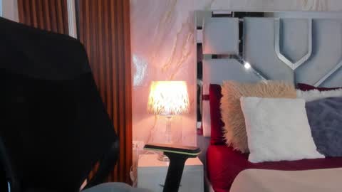 Helena Santos  online show from 06/10/26, 12:26