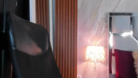 Helena Santos  online show from 07/13/26, 10:51