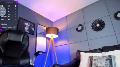Snapshot of helenaduque_ chatting on 02/23/25, 02:57 Helena online show from 02/23/25, 02:57