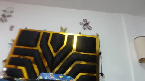 Snapshot of helenahotwet chatting on 10/12/25, 01:10 helenahotwet online show from 10/12/25, 01:10