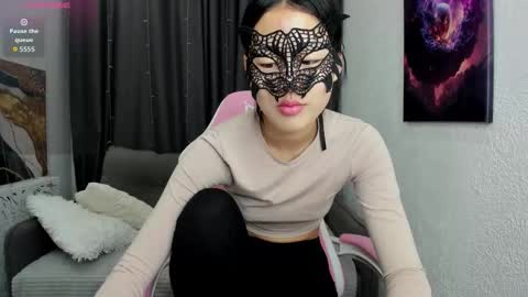 Snapshot of helenblazetrt chatting on 02/17/26, 01:13 Hi I am Helen online show from 02/17/26, 01:13
