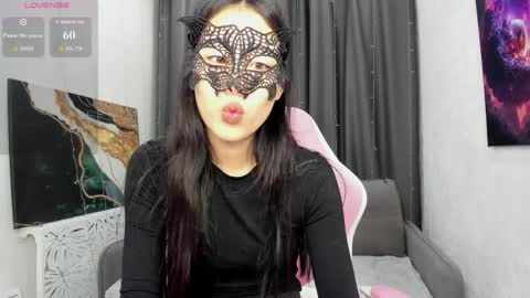 Snapshot of helenblazetrt chatting on 04/01/26, 02:12 Hi I am Helen online show from 04/01/26, 02:12