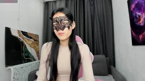 Snapshot of helenblazetrt chatting on 04/16/26, 01:28 Hi I am Helen online show from 04/16/26, 01:28