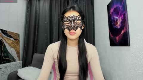 Snapshot of helenblazetrt chatting on 04/17/26, 01:19 Hi I am Helen online show from 04/17/26, 01:19