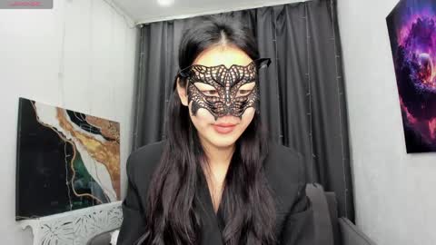 Snapshot of helenblazetrt chatting on 04/18/26, 02:04 Hi I am Helen online show from 04/18/26, 02:04
