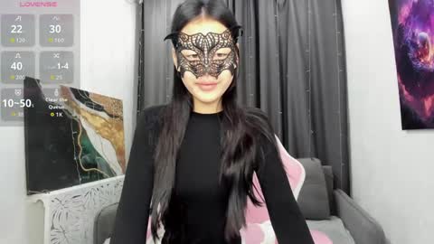 Snapshot of helenblazetrt chatting on 05/05/26, 02:19 Hi I am Helen online show from 05/05/26, 02:19