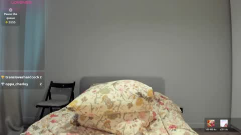 Snapshot of helenblazetrt chatting on 05/30/26, 02:19 Hi I am Helen online show from 05/30/26, 02:19
