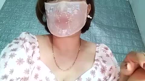 Snapshot of helenna_00 chatting on 09/13/25, 11:15 helenna_00 online show from 09/13/25, 11:15