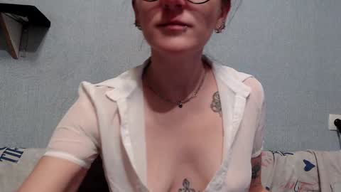 HelenRed online show from 01/16/25, 10:21