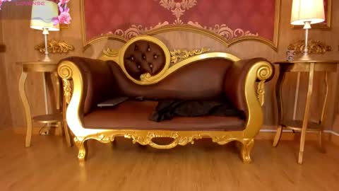 Snapshot of helenstanfordd chatting on 10/27/25, 12:42 Helen or Hells online show from 10/27/25, 12:42