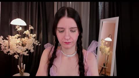 Helen online show from 02/01/25, 07:15
