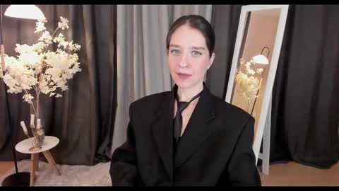 Helen online show from 02/26/25, 02:48