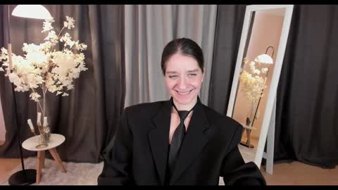 Helen online show from 02/26/25, 05:53