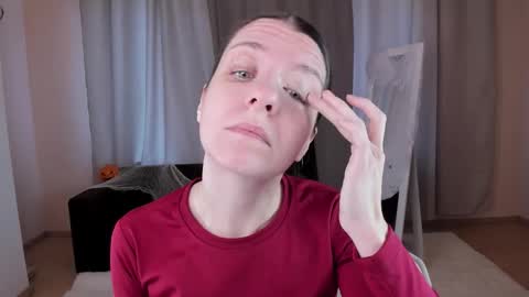 Helen online show from 10/25/25, 02:41