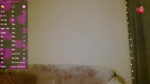 Snapshot of helenxlove chatting on 12/16/24, 01:42 HelenXLove online show from 12/16/24, 01:42