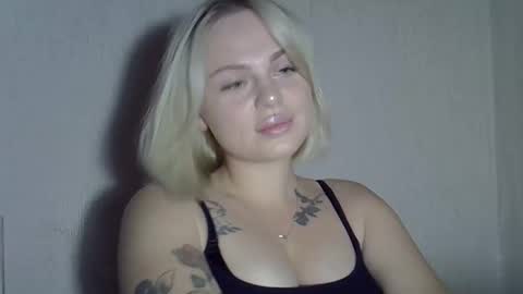 helga_now online show from 09/26/25, 07:18