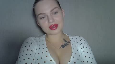 helga_now online show from 10/08/25, 09:01