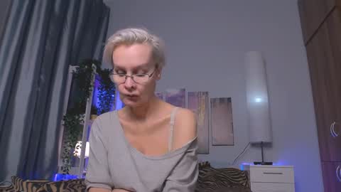 Helga online show from 01/27/25, 06:41