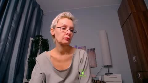 Helga online show from 02/11/25, 04:11