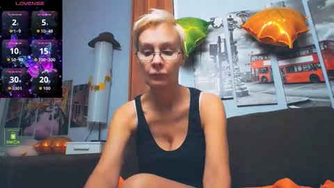 Helga online show from 11/16/25, 11:38