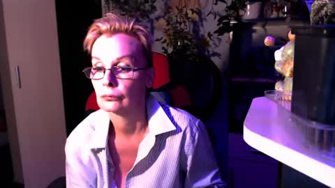 Helga online show from 06/11/26, 10:08
