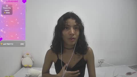 Helia Transfem and Amy online show from 01/01/25, 05:22