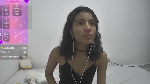 Helia Transfem and Amy online show from 01/01/25, 08:24
