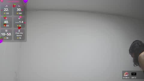 Helia Transfem and Amy online show from 01/06/25, 12:02