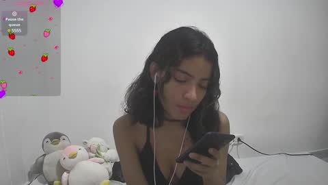 Helia Transfem and Amy online show from 01/08/25, 05:26