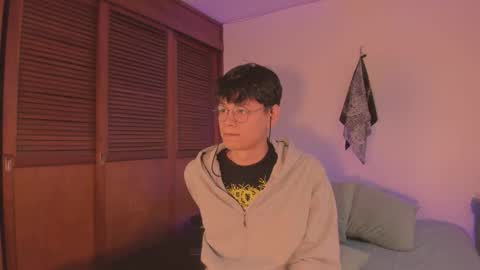 Snapshot of heliero chatting on 12/13/25, 10:48 Helio online show from 12/13/25, 10:48