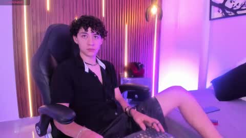 Snapshot of helios_obscuro chatting on 09/26/25, 03:38 helios_obscuro online show from 09/26/25, 03:38