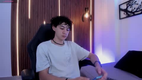 Snapshot of helios_obscuro chatting on 09/29/25, 01:38 helios_obscuro online show from 09/29/25, 01:38