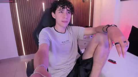 Snapshot of helios_obscuro chatting on 10/04/25, 01:20 helios_obscuro online show from 10/04/25, 01:20