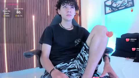 Snapshot of helios_obscuro chatting on 10/07/25, 12:02 helios_obscuro online show from 10/07/25, 12:02