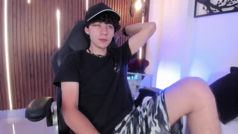 Snapshot of helios_obscuro chatting on 10/21/25, 03:29 helios_obscuro online show from 10/21/25, 03:29