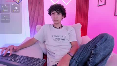 Snapshot of helios_obscuro chatting on 10/31/25, 03:07 helios_obscuro online show from 10/31/25, 03:07