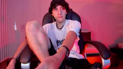 Snapshot of helios_obscuro chatting on 11/06/25, 05:19 helios_obscuro online show from 11/06/25, 05:19