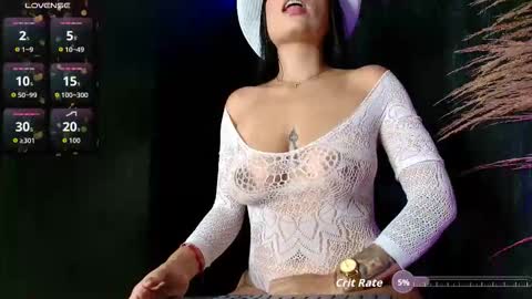 Snapshot of heliza__ chatting on 12/17/25, 11:33 Heliza online show from 12/17/25, 11:33