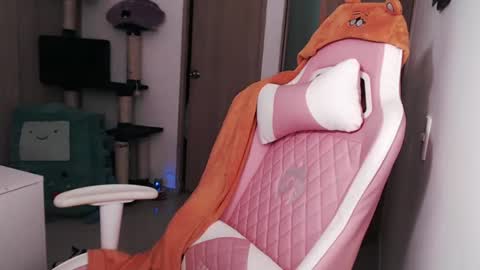 Snapshot of hell_666_xxx chatting on 01/14/25, 02:08 cher online show from 01/14/25, 02:08