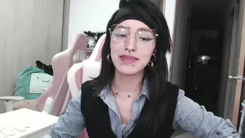 Snapshot of hell_666_xxx chatting on 01/17/25, 12:42 cher online show from 01/17/25, 12:42