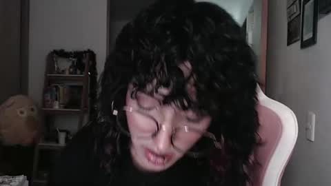 Snapshot of hell_666_xxx chatting on 02/16/25, 01:25 cher online show from 02/16/25, 01:25