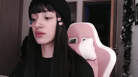 Snapshot of hell_666_xxx chatting on 02/24/25, 12:09 cher online show from 02/24/25, 12:09