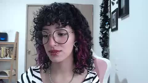 Snapshot of hell_666_xxx chatting on 02/27/25, 07:04 cher online show from 02/27/25, 07:04