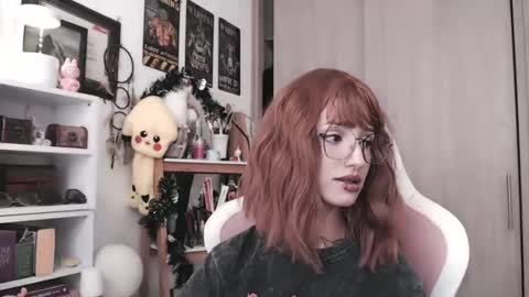 Snapshot of hell_666_xxx chatting on 09/18/25, 12:45 cher online show from 09/18/25, 12:45