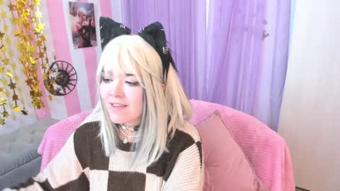 Snapshot of hell_fairy chatting on 01/16/25, 09:37 Laura online show from 01/16/25, 09:37